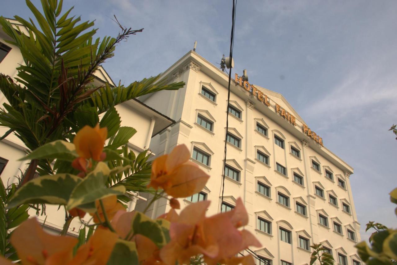 Fair Park Hotel Ипох Екстериор снимка
