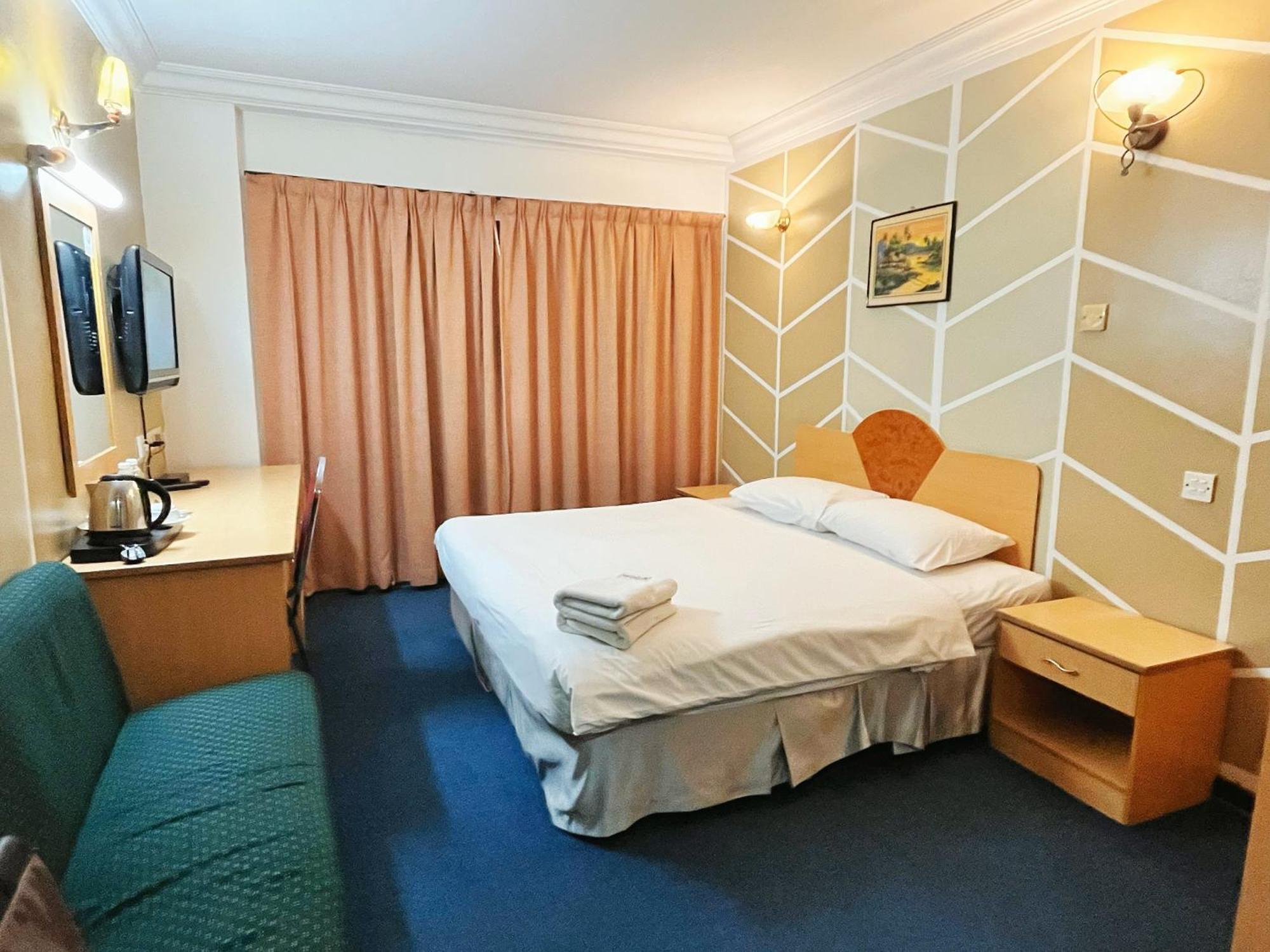 Fair Park Hotel Ипох Екстериор снимка