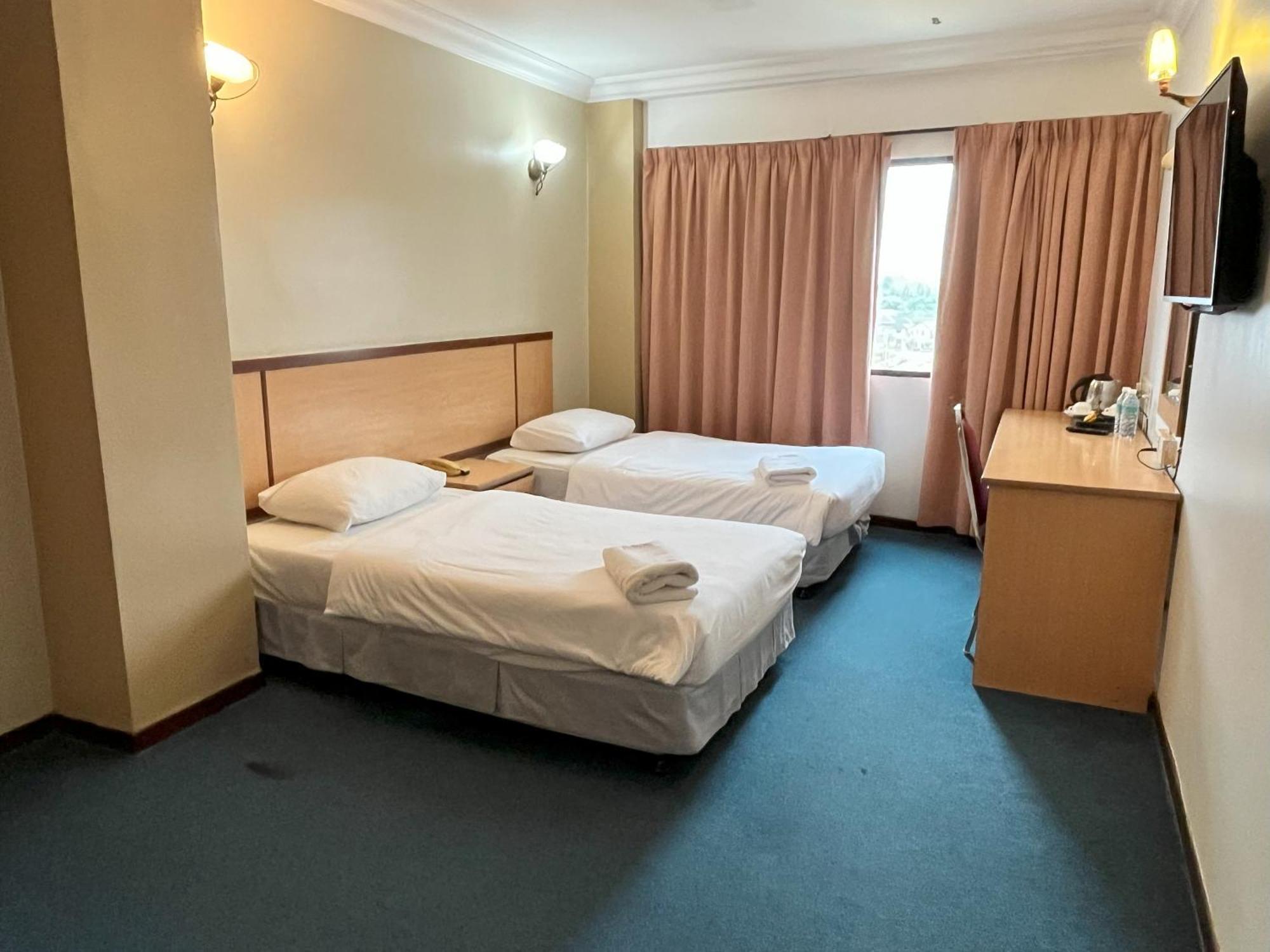 Fair Park Hotel Ипох Екстериор снимка